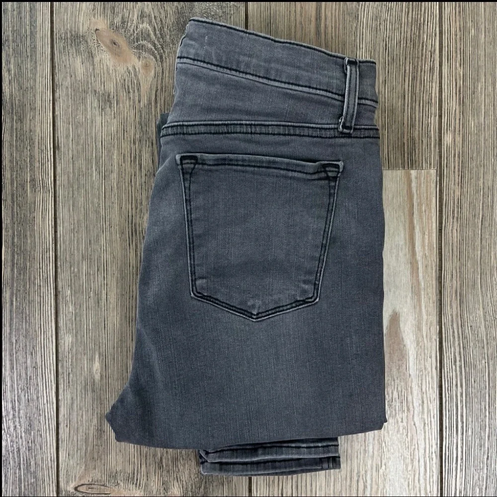 SOLD! J Brand Bree Cropped Skinny Ankle Jeans in Nightbird Faded Black Wash - Picture 5 of 12